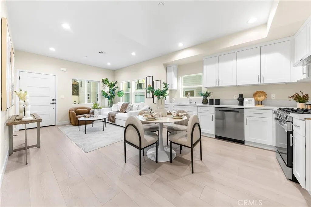 640 W Grand Avenue, Pomona, California 91766 home-pic-15